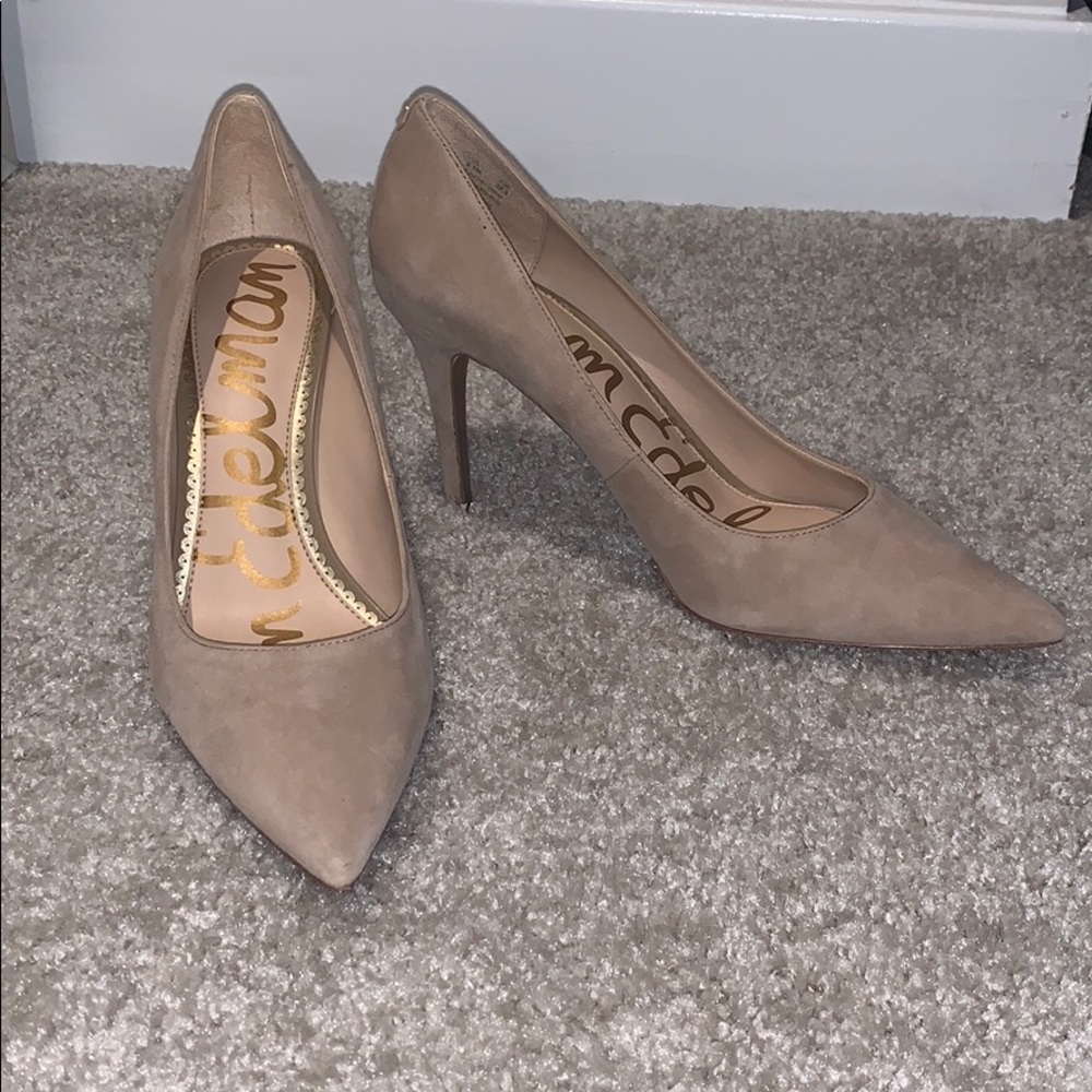 Sam Edelman suede pumps